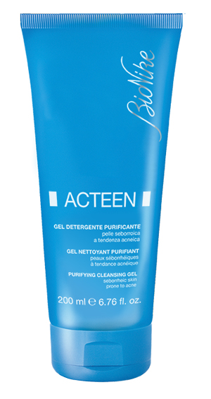 AKNET GEL DETERGENTE PURIFICANTE 200 ML - Speedyfarma.it